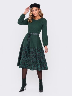 Стильное трикотажное платье зеленого цвета - фото