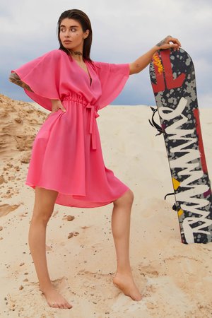 Красива пляжна туніка з шифону рожева - фото