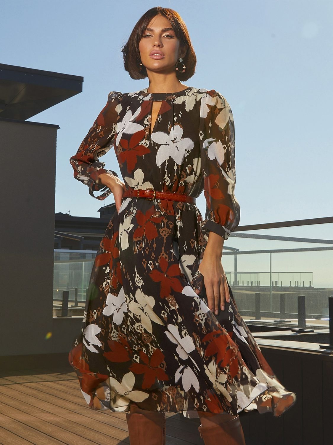 Нарядное шифоновое платье солнце-клеш с принтом - фото