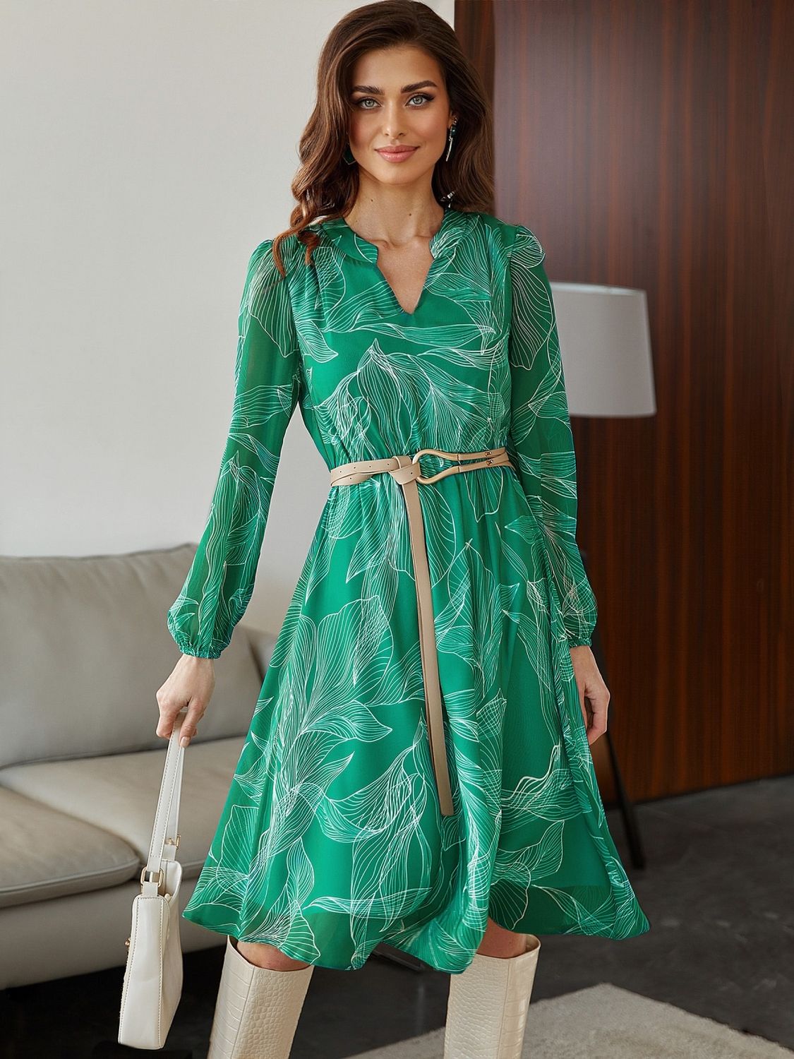 Зелене плаття шифону на весну у великий принт - фото