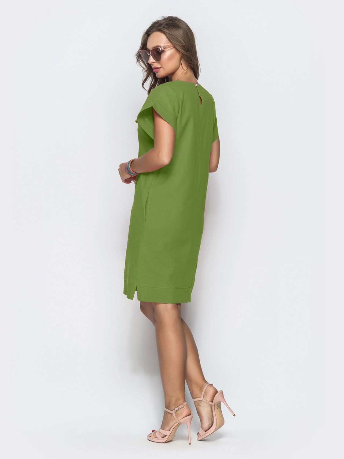 Яскрава літня сукня прямого крою зелена - фото