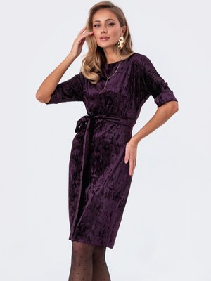 Облягаюча святкова сукня фіолетового кольору - фото
