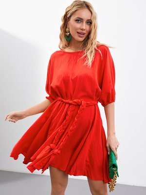 Яскрава літня сукня трапеція червоного кольору - фото