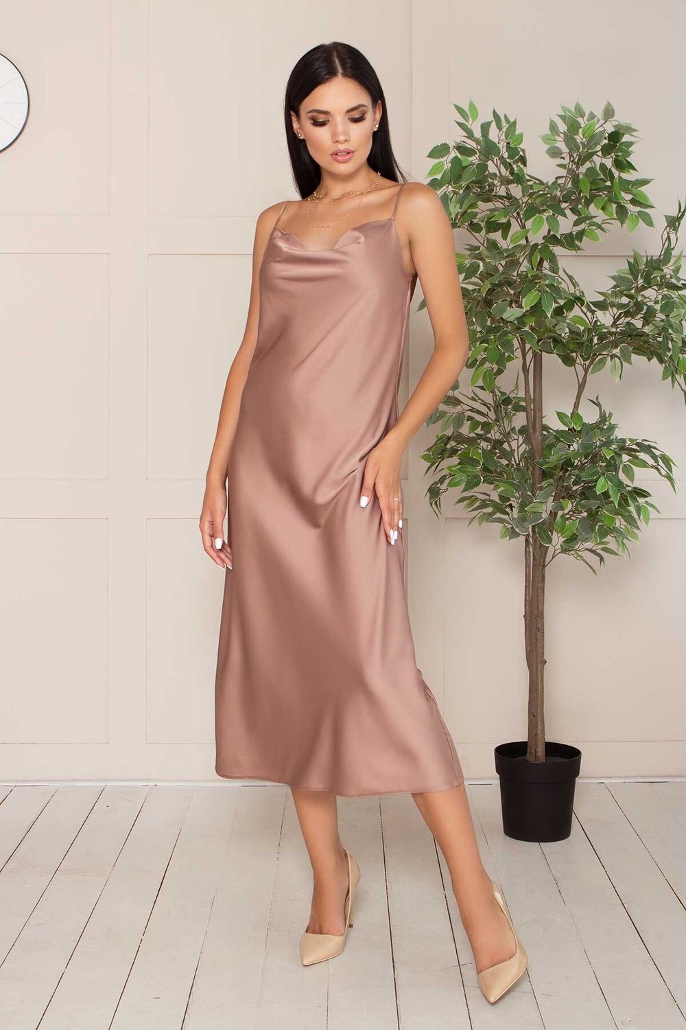 Елегантне плаття-комбінація шовкове в білизняному стилі капучино - фото