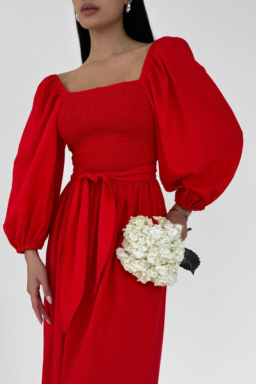 Дизайнерська літня сукня з льону червоного кольору - фото