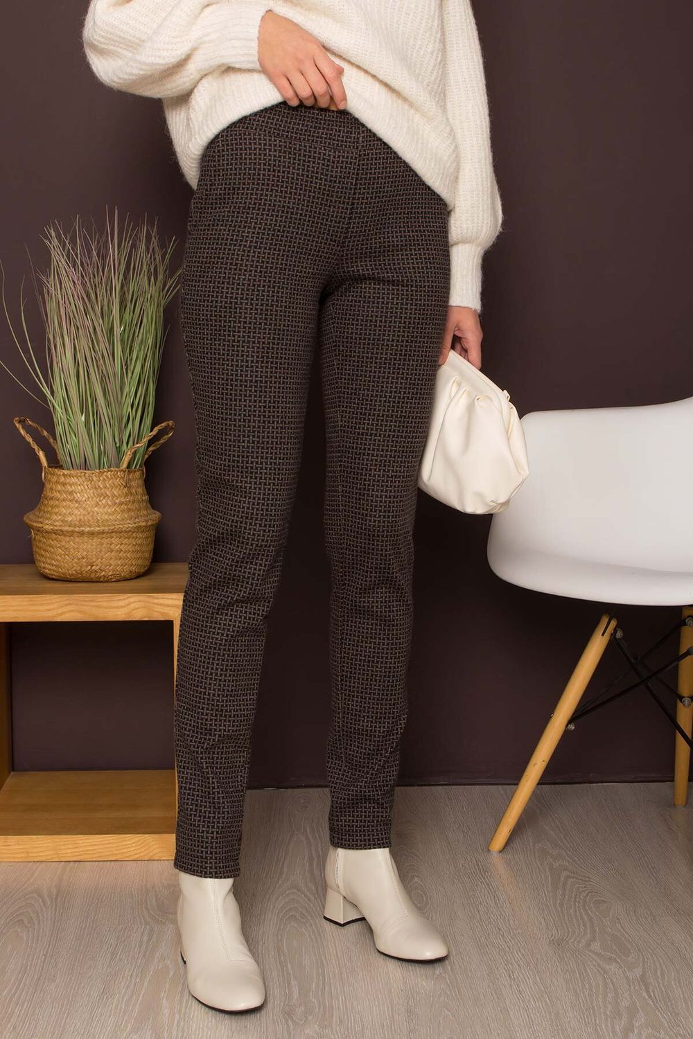Трикотажні брюки жіночі з принтом - фото