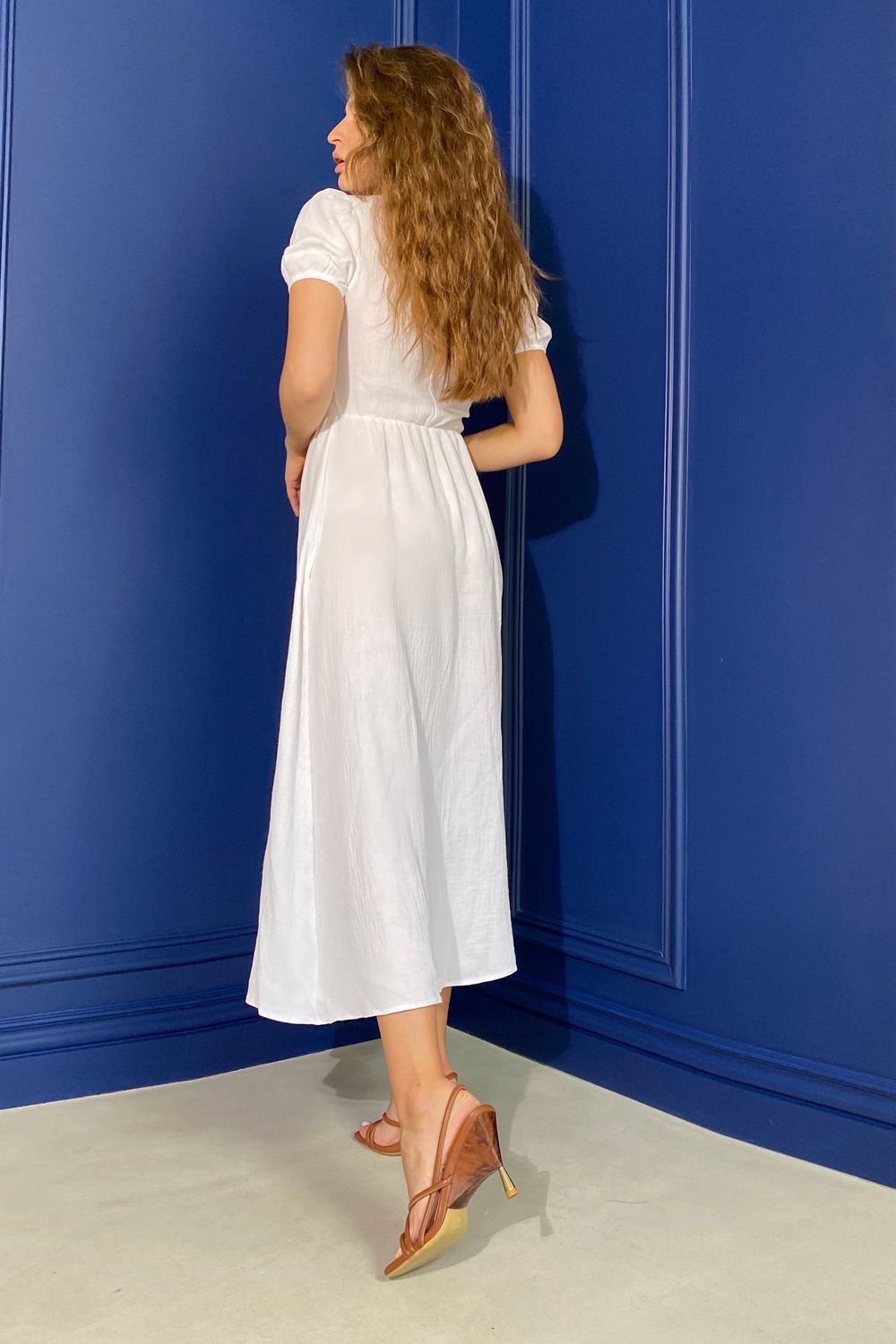 Літня сукня сорочка з бавовни біла - фото