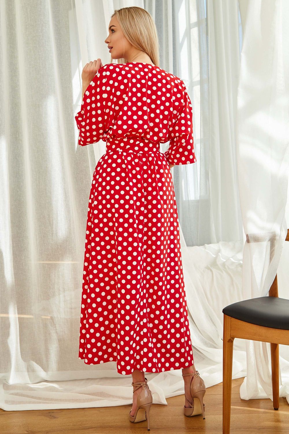 Довге літнє плаття в горошок червоне - фото