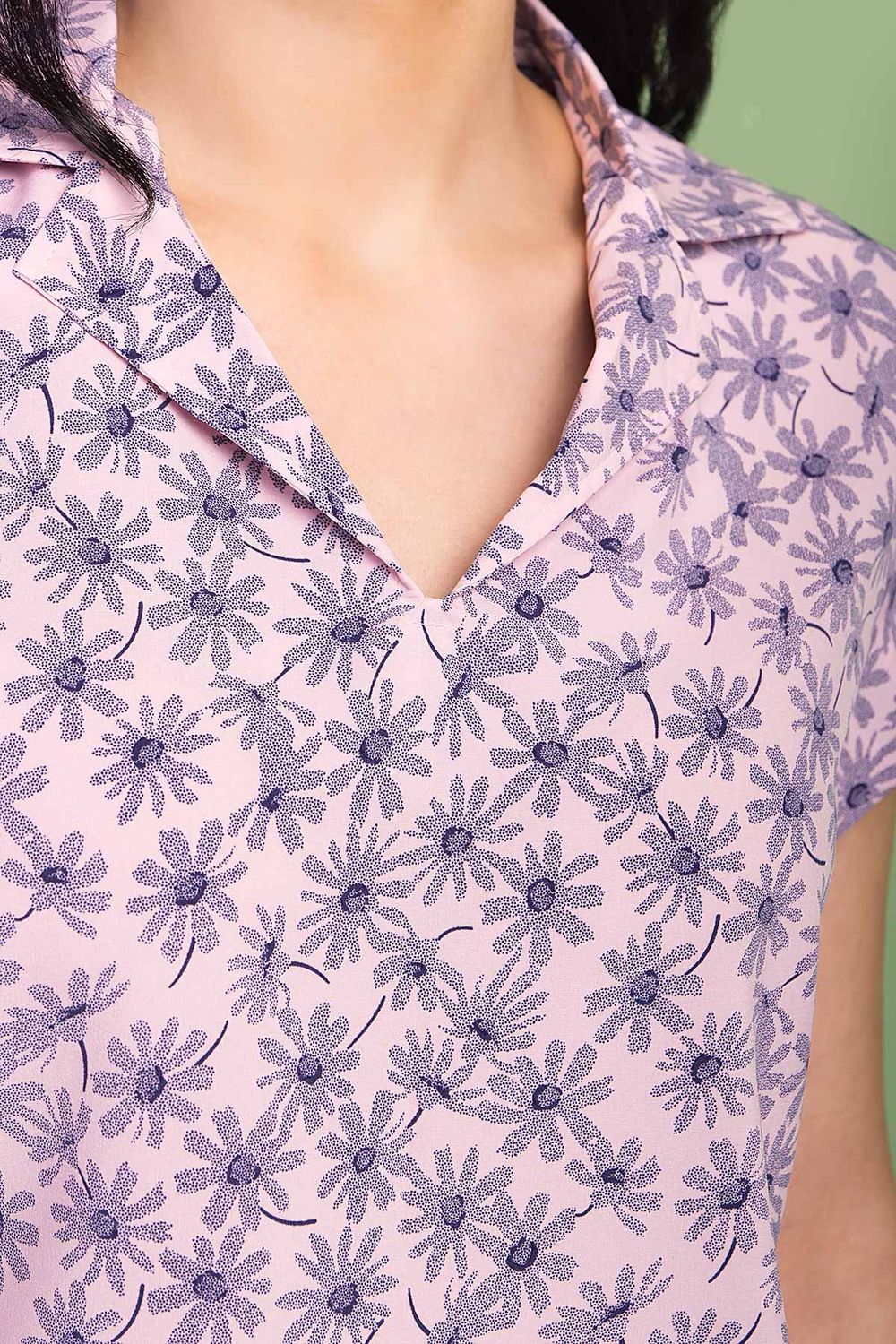 Летняя блузка с коротким рукавом розовая - фото