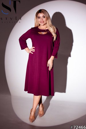 Элегантное платье трапеция бордового цвета - фото