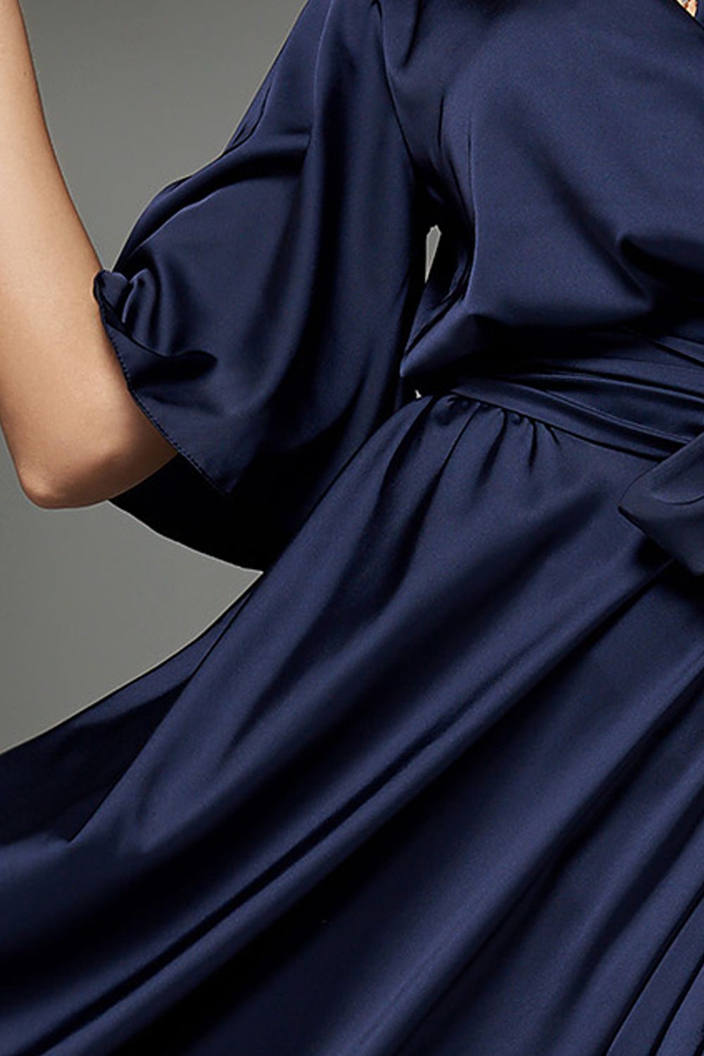 Шовкова вечірня сукня в пол з розрізом синє - фото