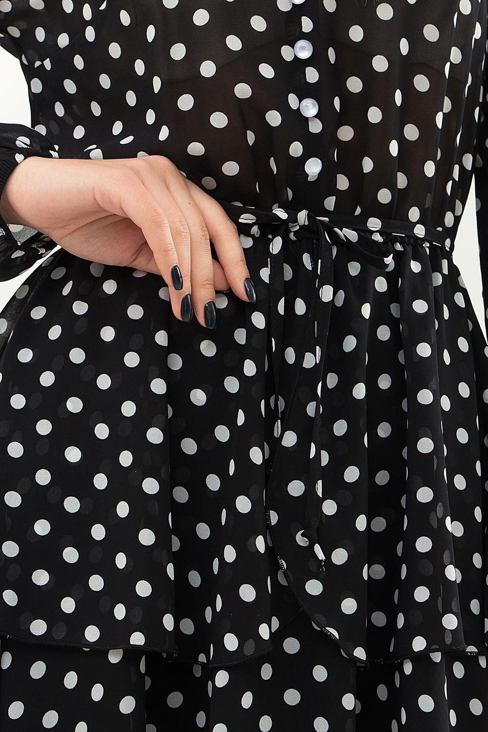 Шифоновое платье в горошек весеннее черное - фото