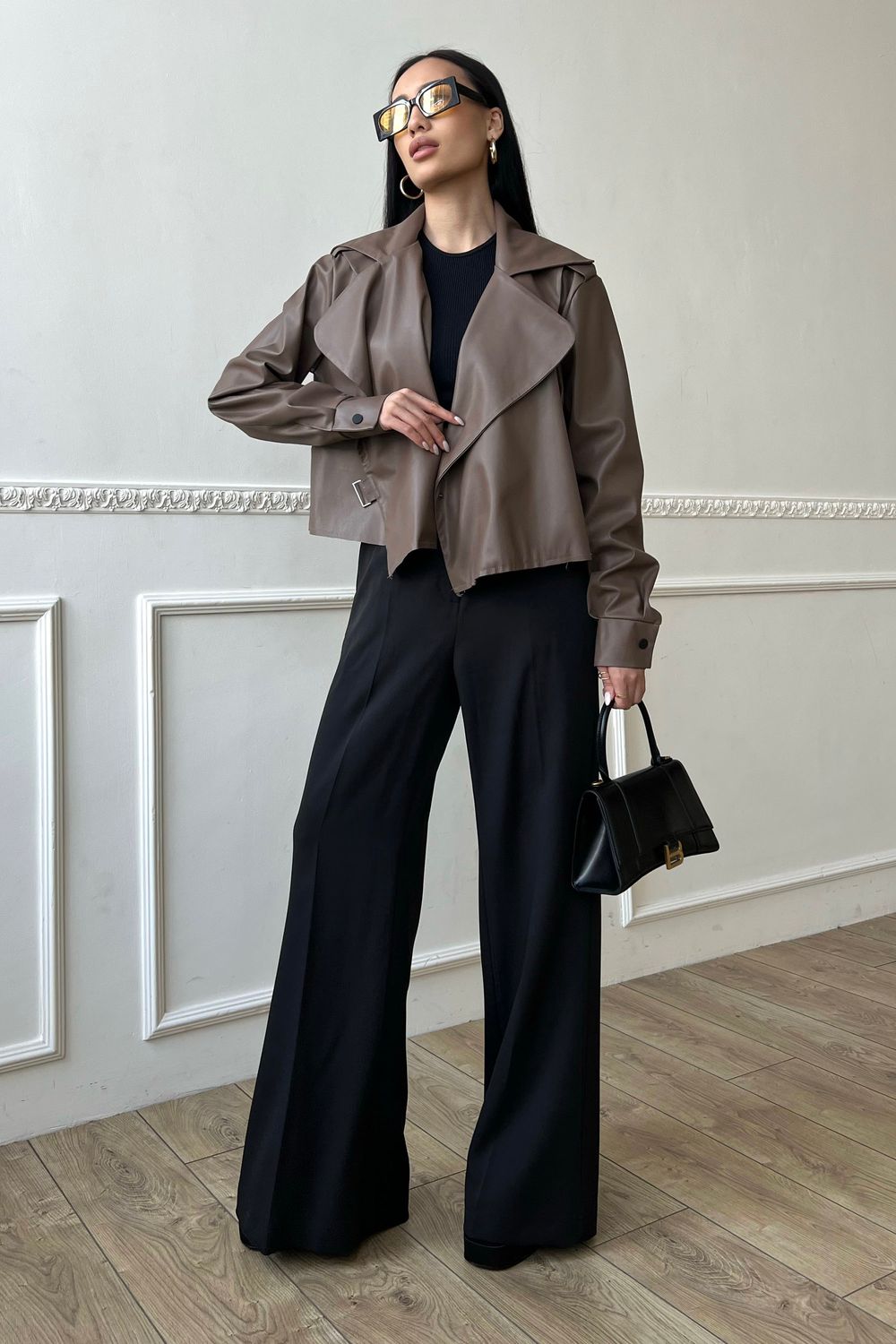 Черные женские брюки-палаццо - фото