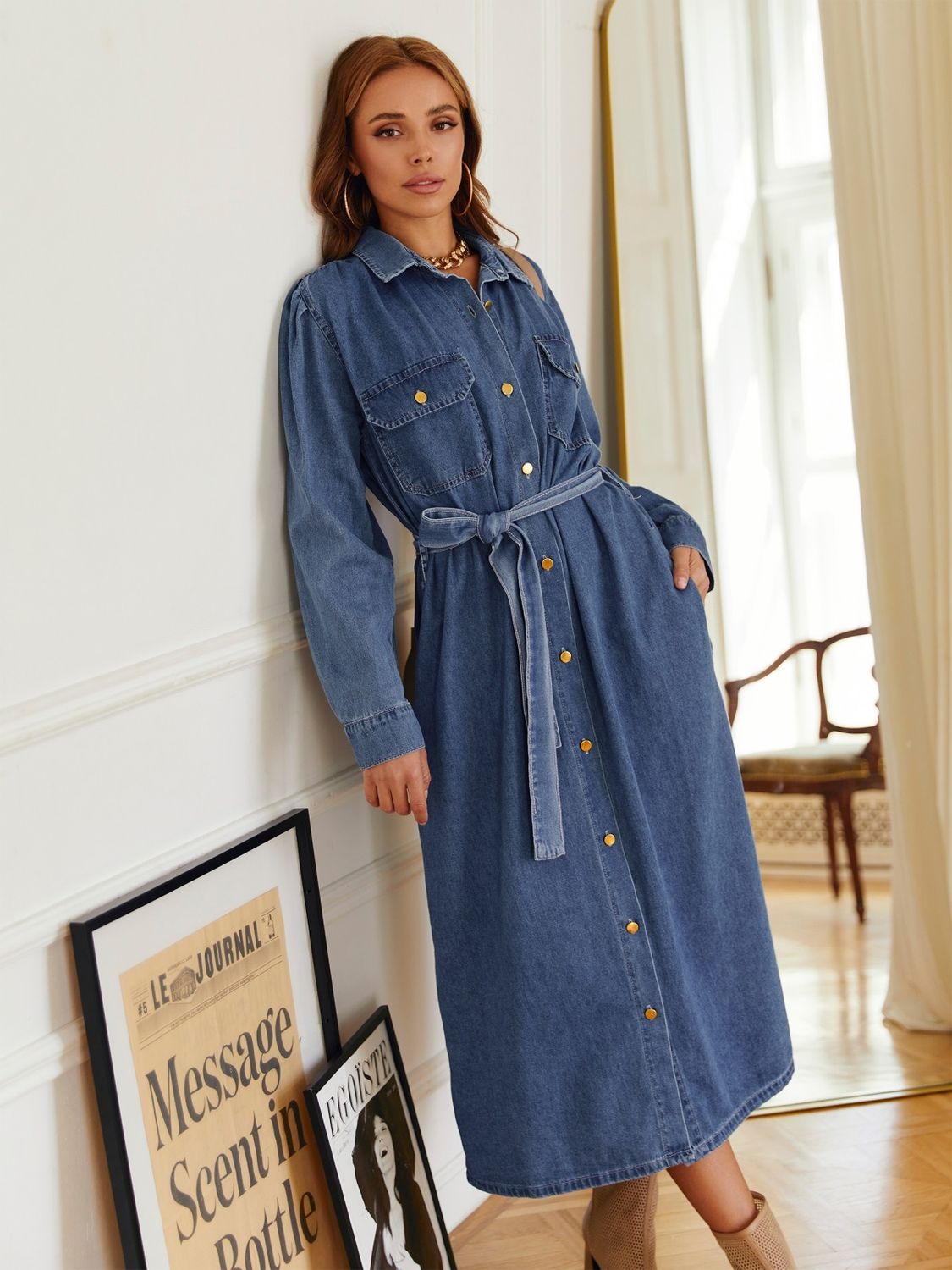 Джинсове плаття-сорочка довжини міді - фото