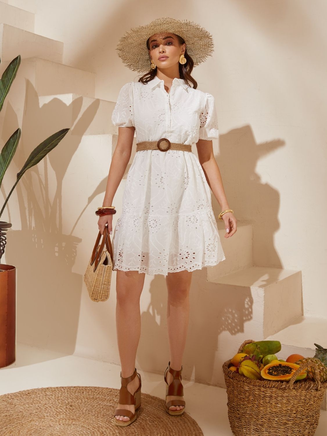 Белое летнее платье рубашка из прошвы - фото