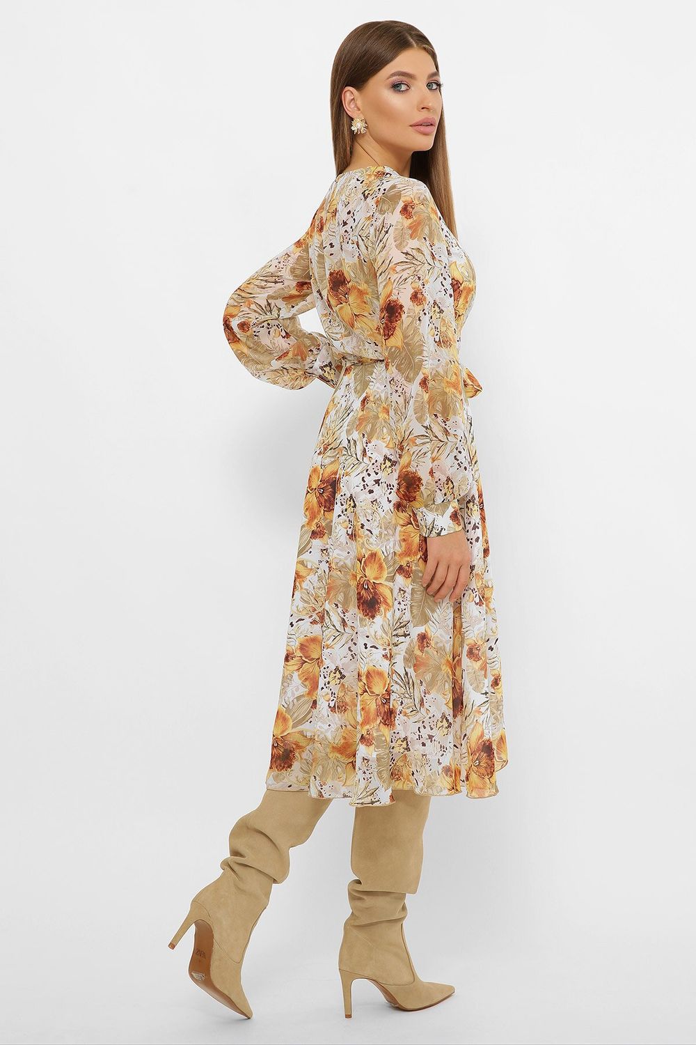 Весеннее платье с запахом и цветочным принтом шифоновое - фото