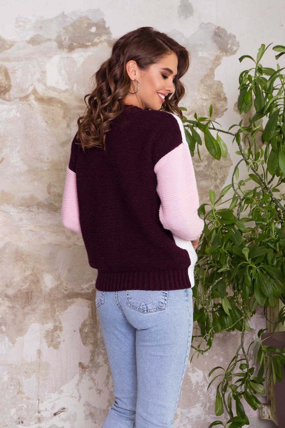 Женский вязаный свитер трехцветный - фото