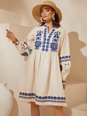 Праздничное платье вышиванка бежевого цвета - фото