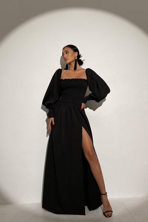 Великолепное вечернее платье в пол черного цвета - фото