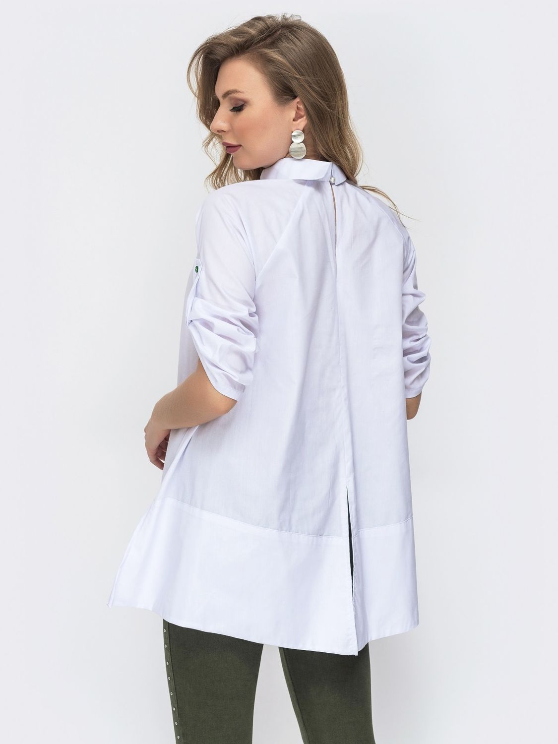 Бавовняна блузка вільного крою з асиметричним низом - фото