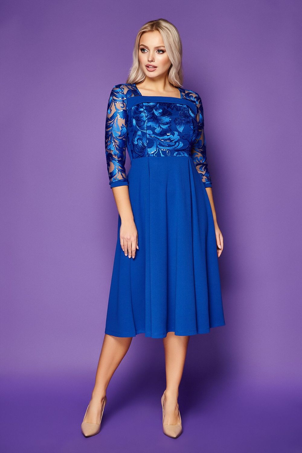 Нарядне плаття-міді з вишивкою синє - фото