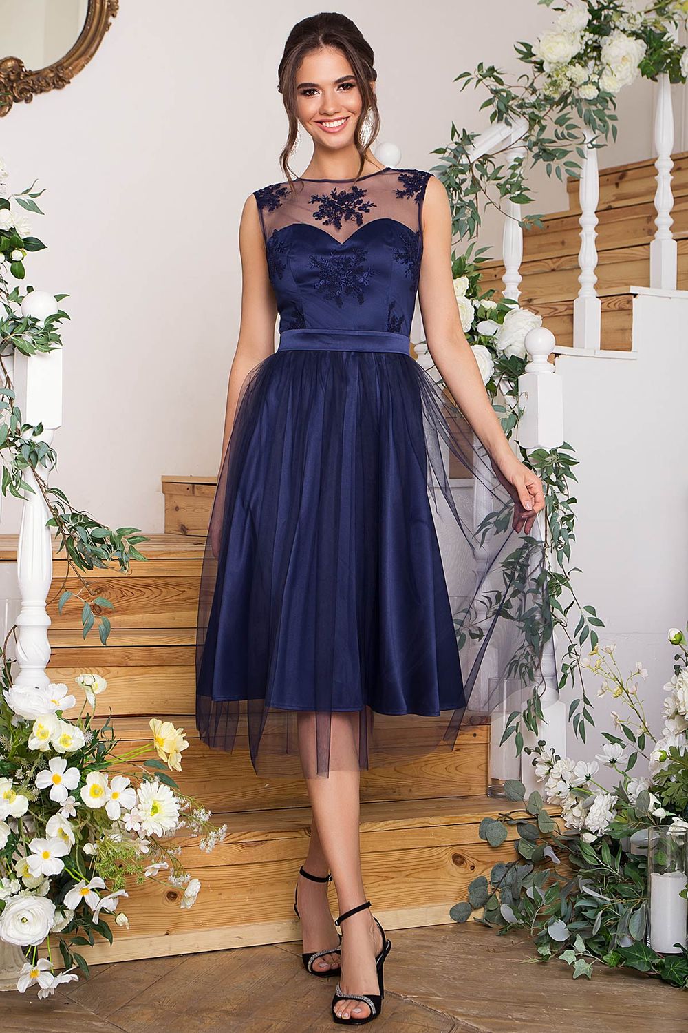 Вечірня сукня з відкритою спиною синя - фото