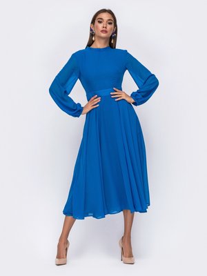 Нарядное шифоновое платье миди синего цвета - фото