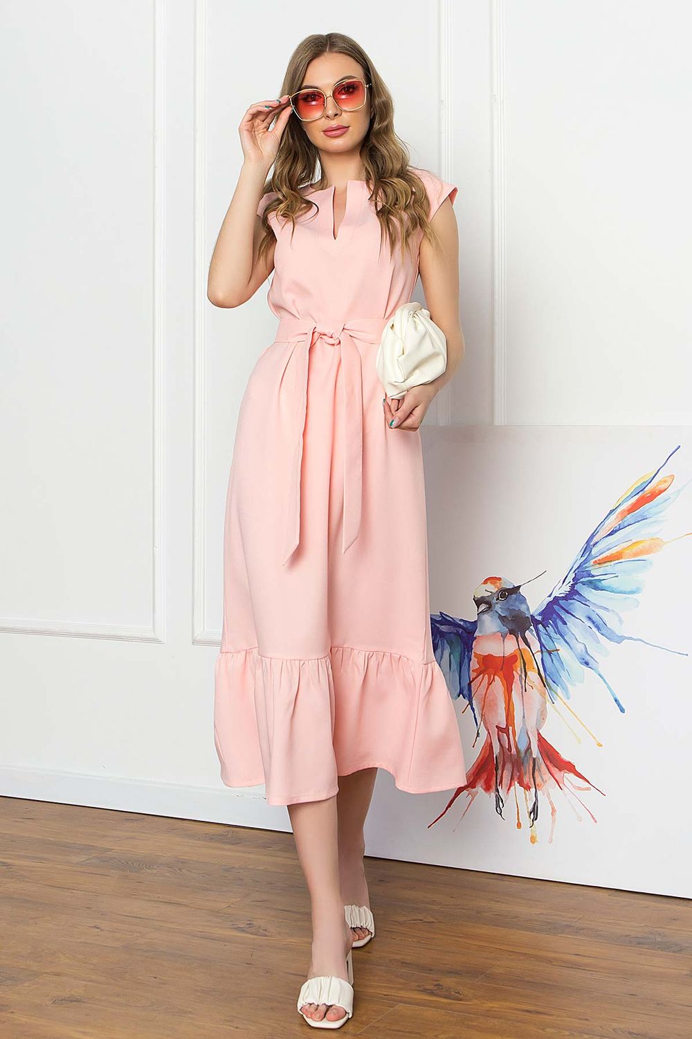 Летнее платье из вискозы персиковое - фото