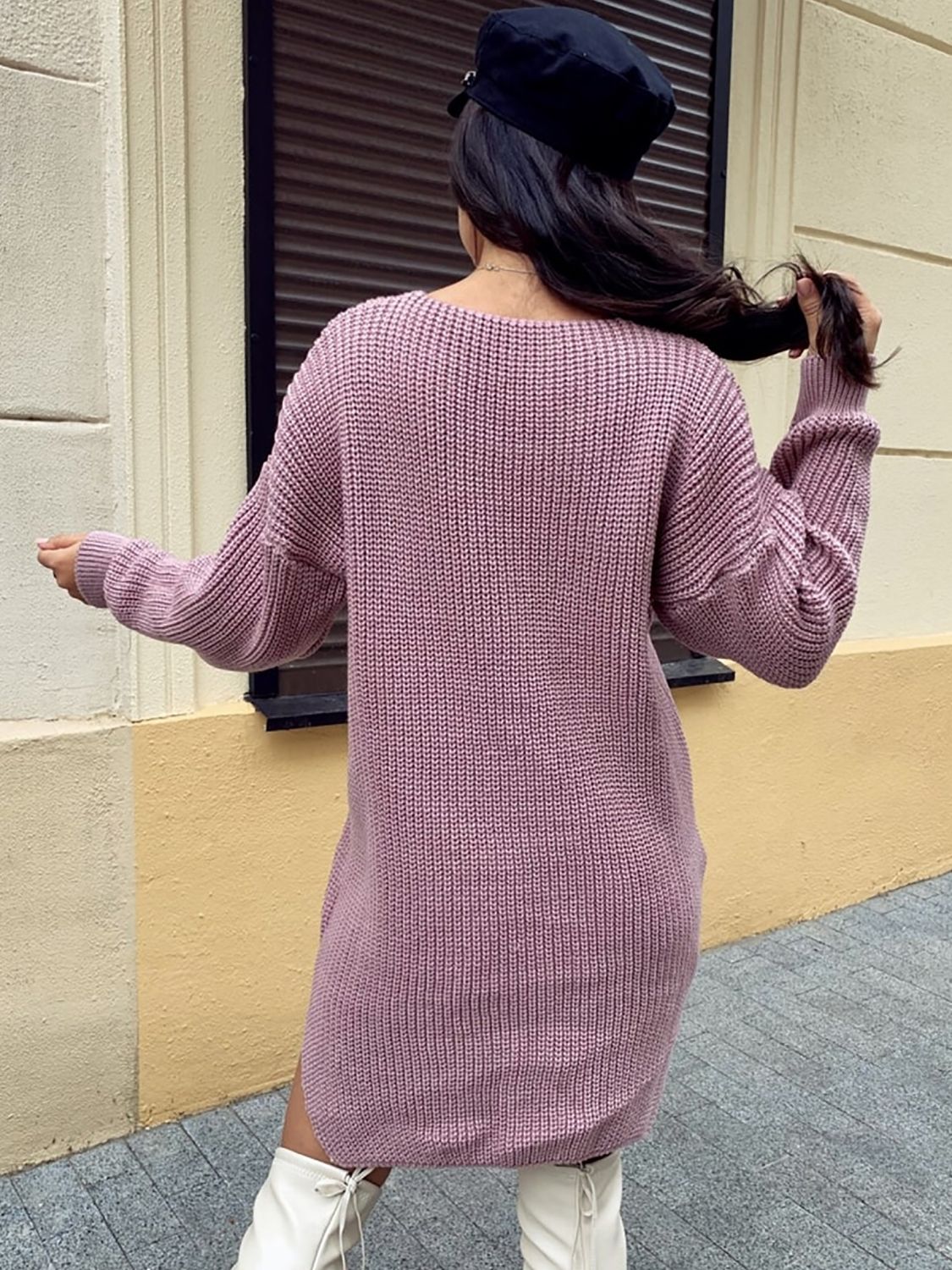 Вязаное платье туника оверсайз пудрового цвета - фото