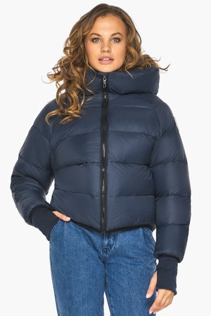 Женская зимняя куртка-пуховик короткая темно-синяя - фото