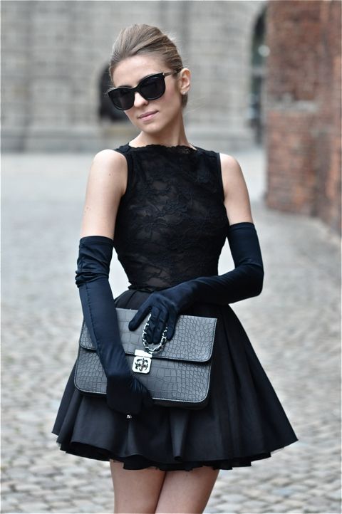 Черное вечернее платье с перчатками, Фото 2