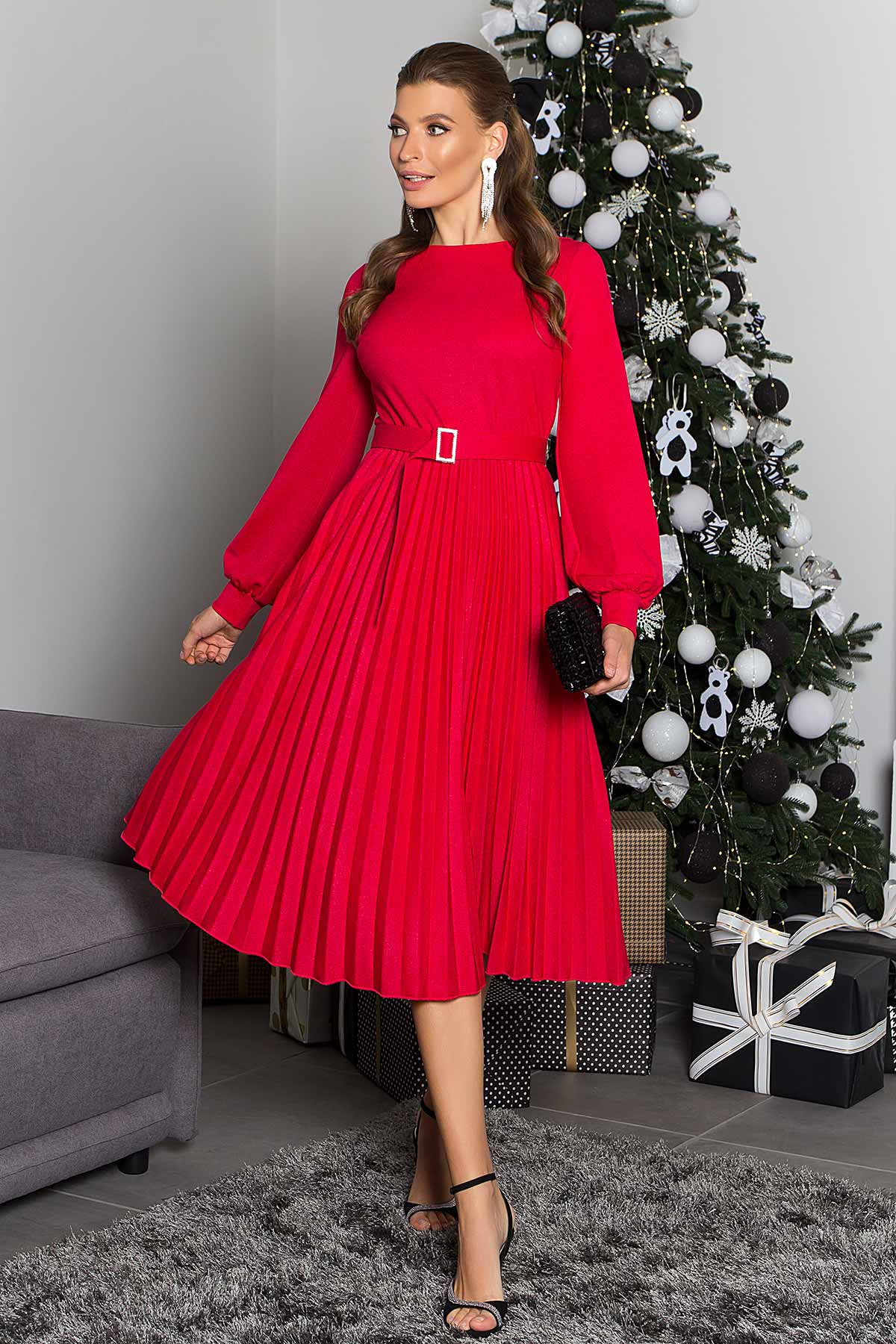 Червоне новорічне плаття